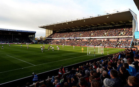 鹈鹕管理层 鹈鹕管理层